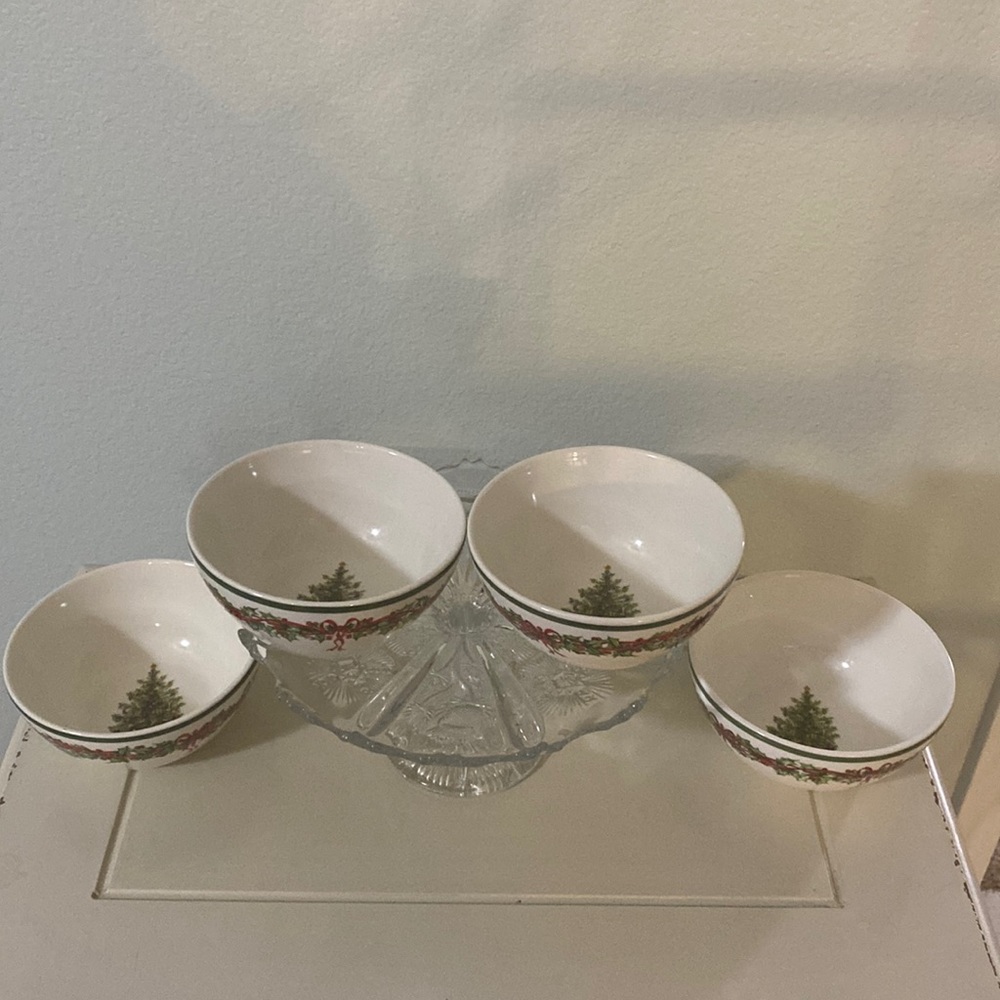 CHRISTOPHER RADKO TRADITIONS HOLIDAY CELEBRATION 5 7/8” CEREAL SOUP BOWLS SET 4